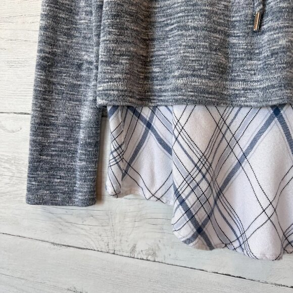 White House Black Market Top Womens Size Medium Petite Plaid Hem Knit Pullover - Picture 8 of 14